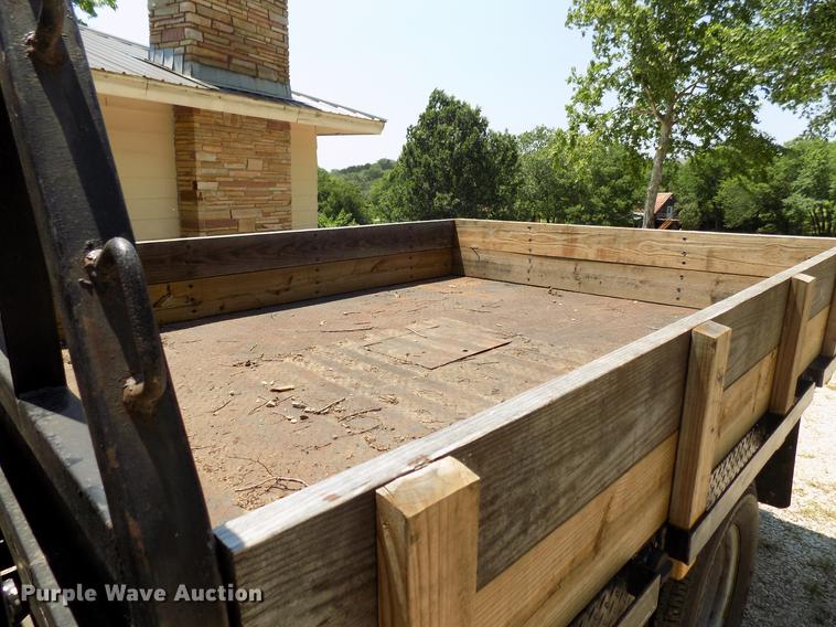 image for item DB9556 1996 Ford F350 flatbed pickup truck