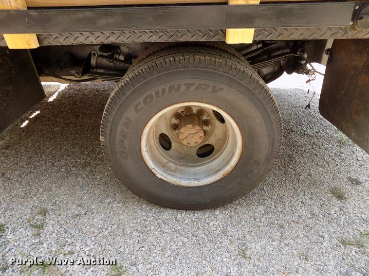 image for item DB9556 1996 Ford F350 flatbed pickup truck