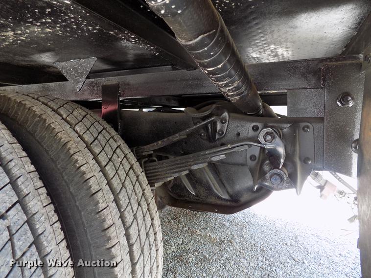 image for item DB9556 1996 Ford F350 flatbed pickup truck