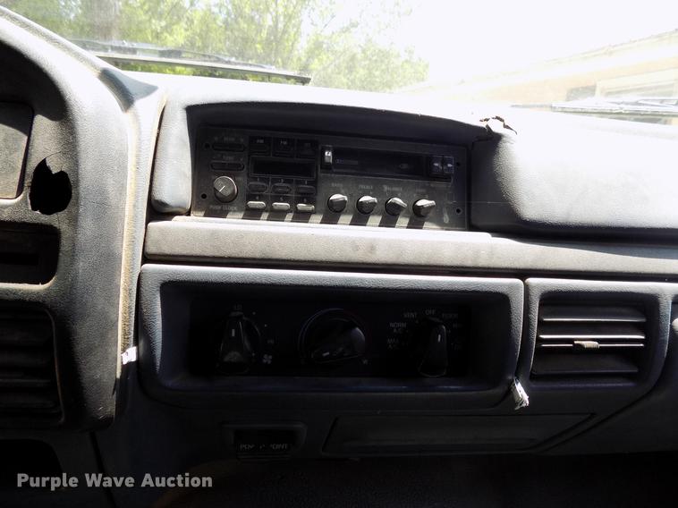 image for item DB9557 1993 Ford F350 flatbed pickup truck