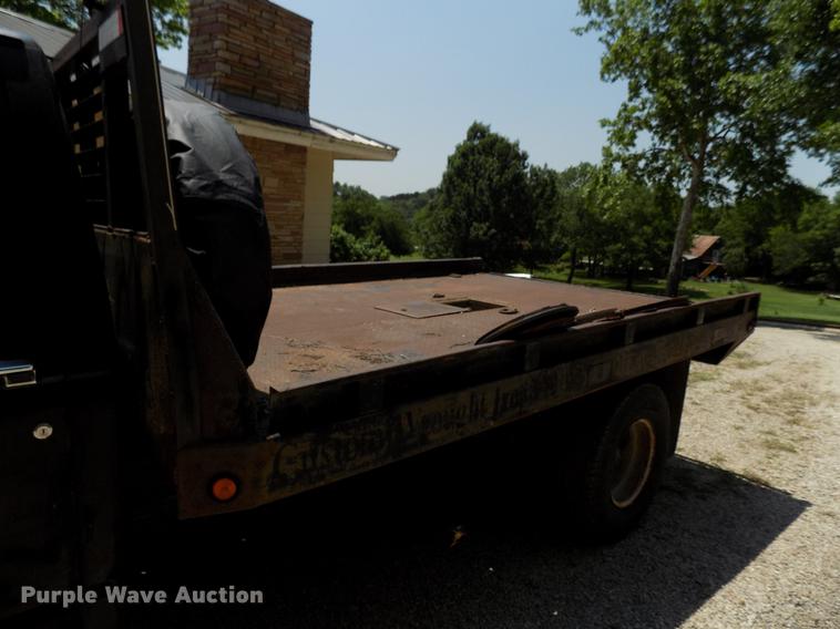 image for item DB9557 1993 Ford F350 flatbed pickup truck