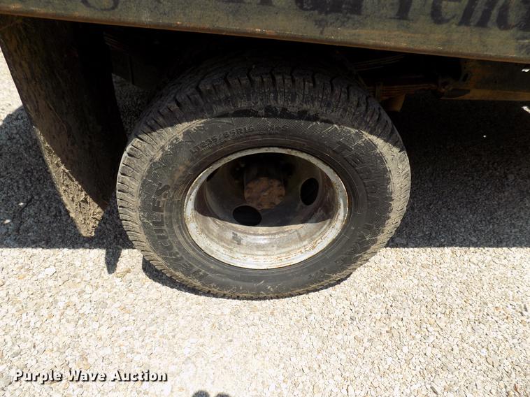 image for item DB9557 1993 Ford F350 flatbed pickup truck