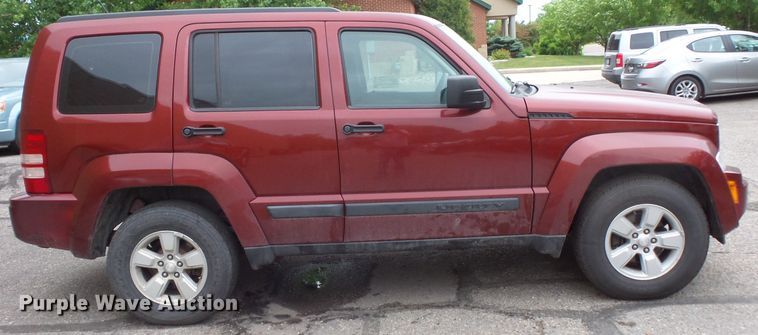 image for item DC4541 2009 Jeep Liberty SUV