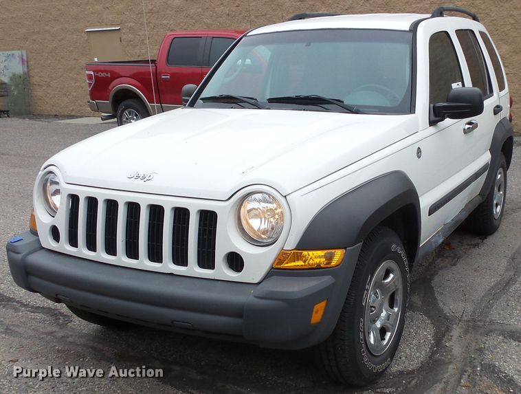 image for item DC4542 2007 Jeep Liberty SUV