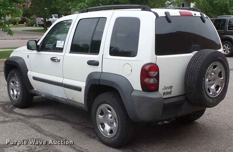 image for item DC4542 2007 Jeep Liberty SUV