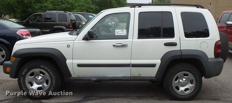 image for item DC4542 2007 Jeep Liberty SUV