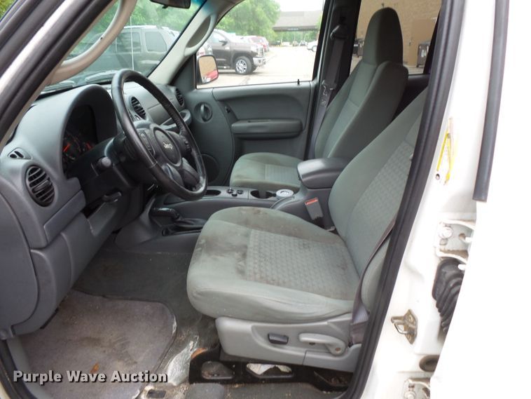 image for item DC4542 2007 Jeep Liberty SUV