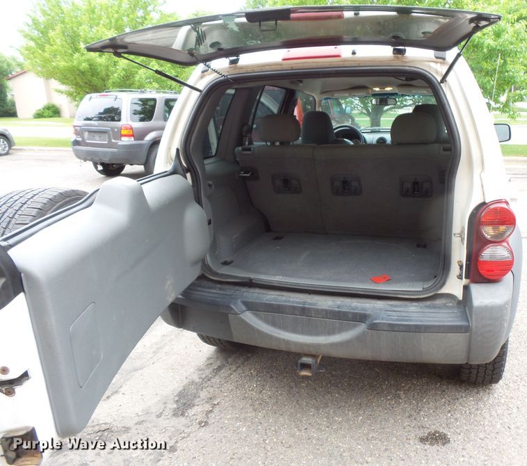 image for item DC4542 2007 Jeep Liberty SUV