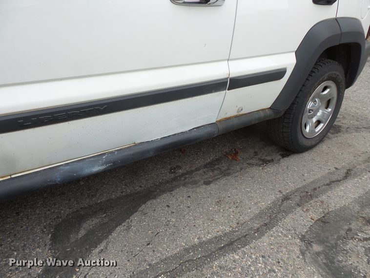 image for item DC4542 2007 Jeep Liberty SUV