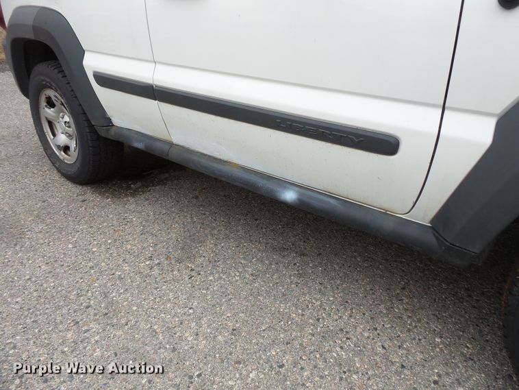 image for item DC4542 2007 Jeep Liberty SUV