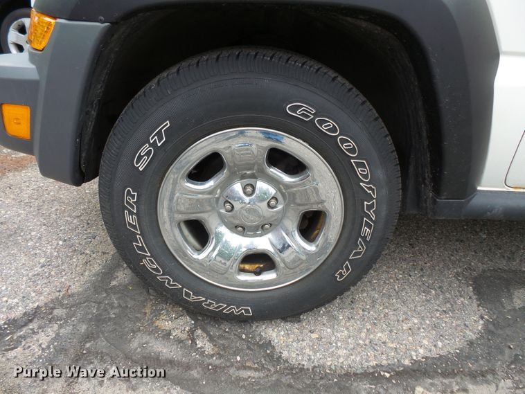 image for item DC4542 2007 Jeep Liberty SUV