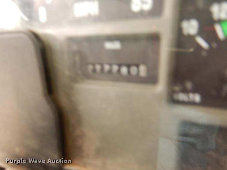image for item DC8691 2001 International 4700 box truck