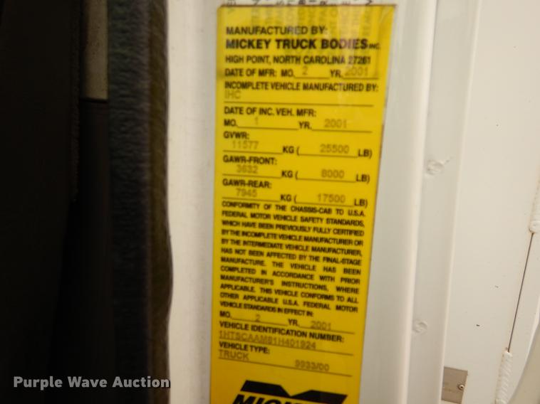 image for item DC8691 2001 International 4700 box truck