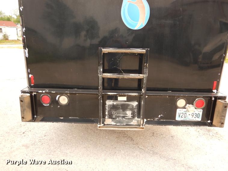 image for item DC8691 2001 International 4700 box truck