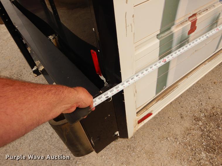 image for item DC8691 2001 International 4700 box truck