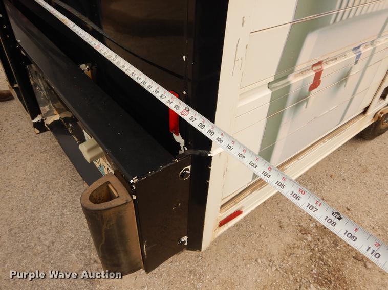 image for item DC8691 2001 International 4700 box truck