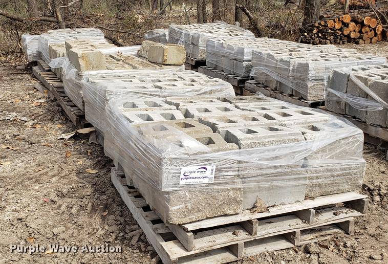 image for item DD4077 Allen Block retaining wall blocks