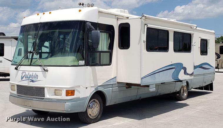 image for item DD4756 2000 Ford Dolphin RV