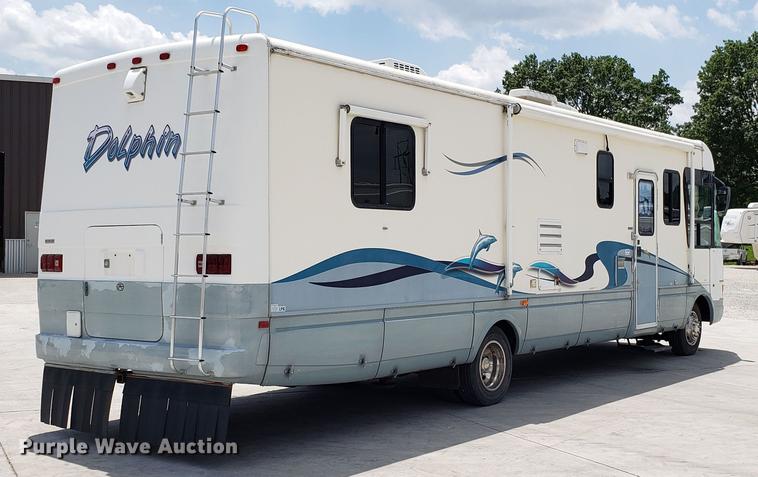 image for item DD4756 2000 Ford Dolphin RV