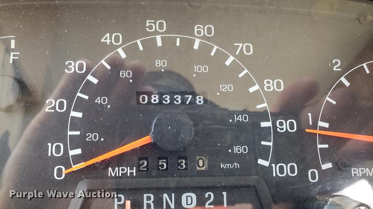 image for item DD4756 2000 Ford Dolphin RV