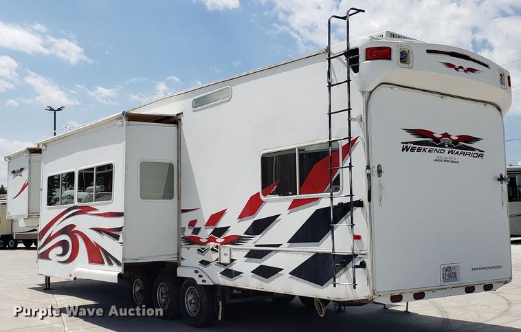 image for item DD4762 2008 Weekend Warrior Full Throttle toy hauler camper