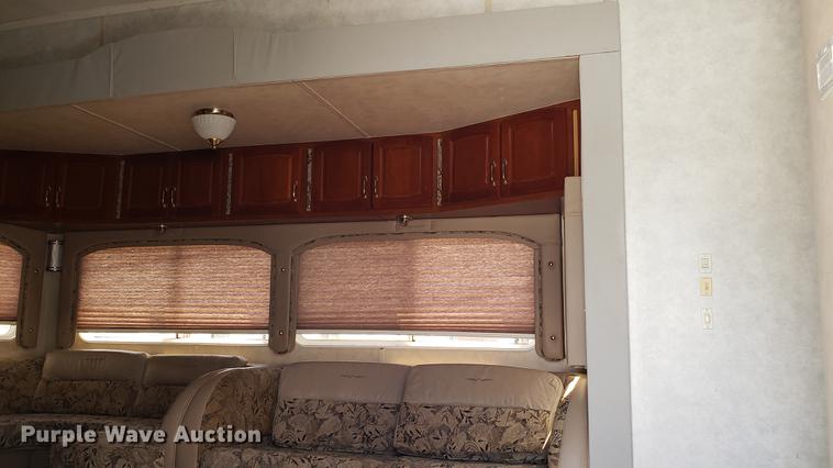 image for item DD4762 2008 Weekend Warrior Full Throttle toy hauler camper