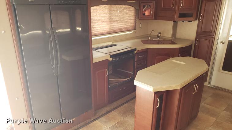 image for item DD4762 2008 Weekend Warrior Full Throttle toy hauler camper