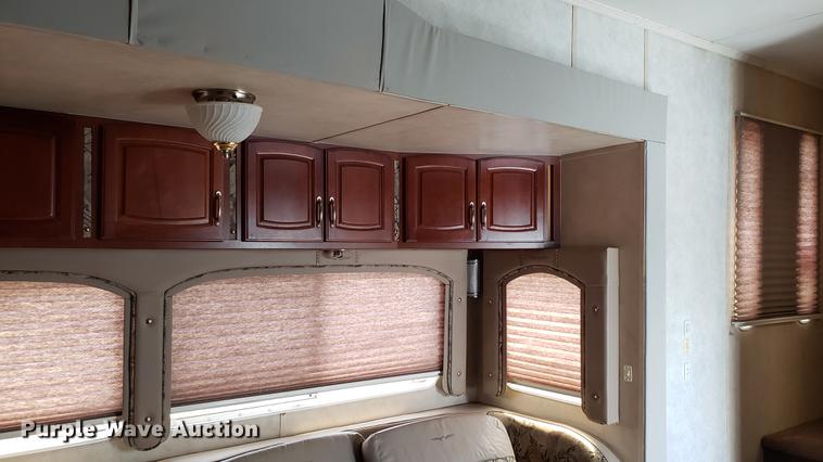 image for item DD4762 2008 Weekend Warrior Full Throttle toy hauler camper