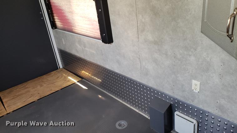 image for item DD4762 2008 Weekend Warrior Full Throttle toy hauler camper