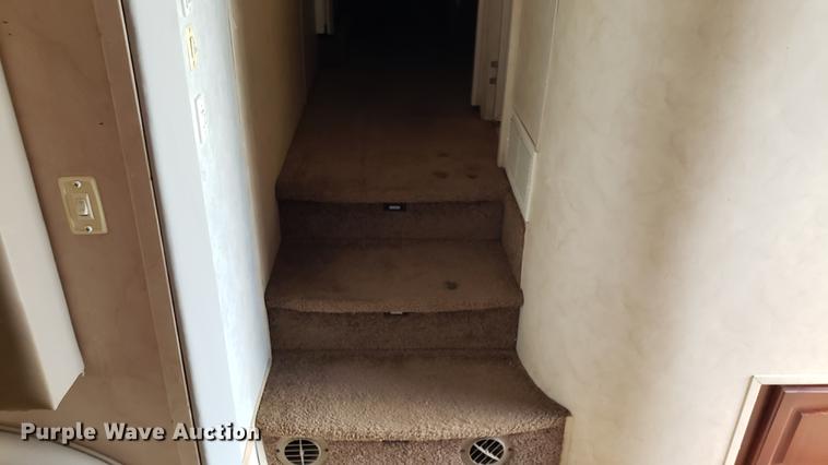 image for item DD4762 2008 Weekend Warrior Full Throttle toy hauler camper