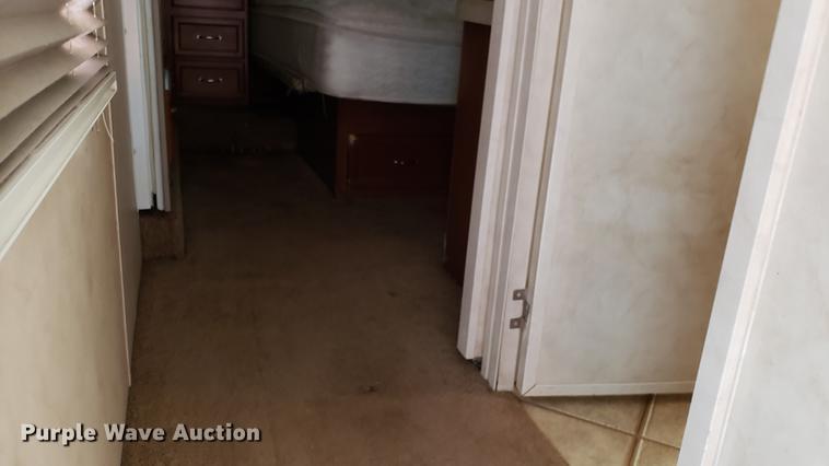 image for item DD4762 2008 Weekend Warrior Full Throttle toy hauler camper