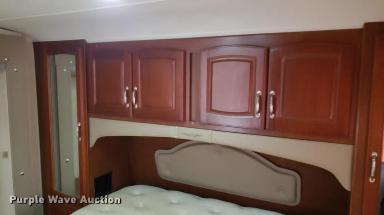 image for item DD4762 2008 Weekend Warrior Full Throttle toy hauler camper