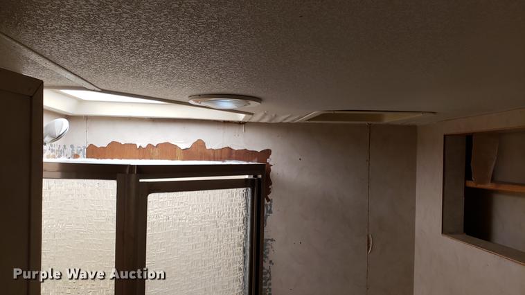 image for item DD4762 2008 Weekend Warrior Full Throttle toy hauler camper