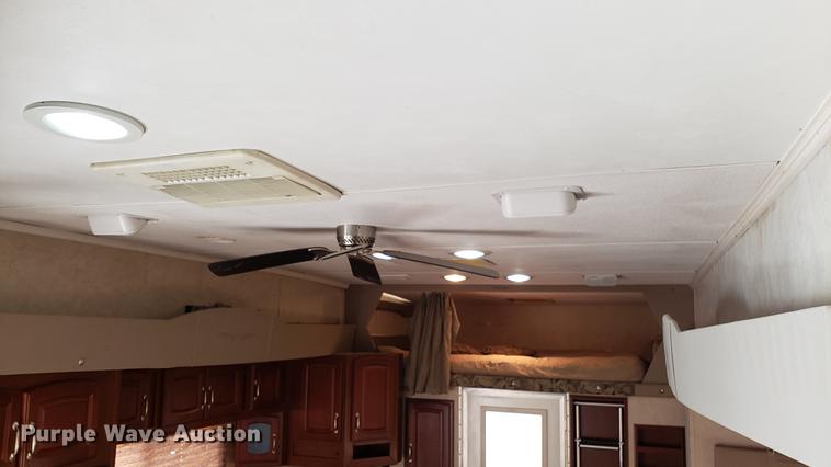 image for item DD4762 2008 Weekend Warrior Full Throttle toy hauler camper