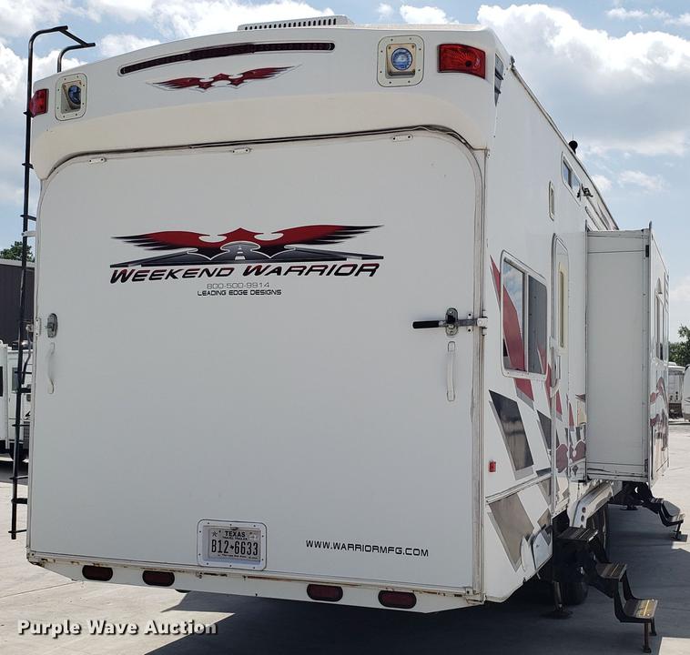 image for item DD4762 2008 Weekend Warrior Full Throttle toy hauler camper