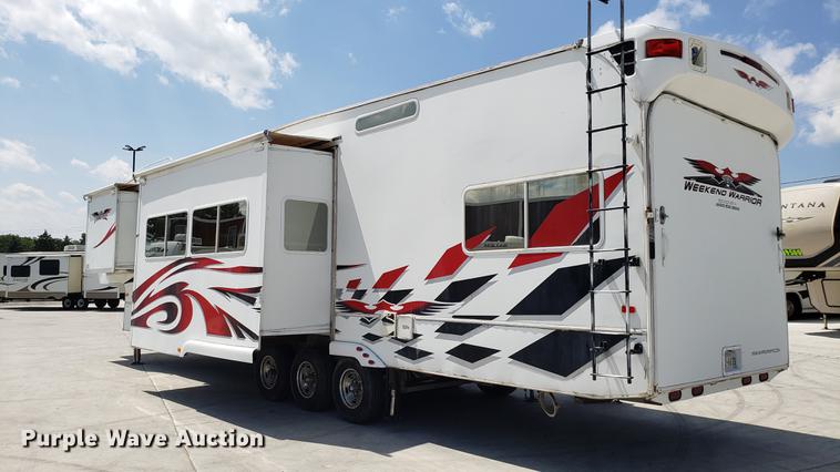 image for item DD4762 2008 Weekend Warrior Full Throttle toy hauler camper