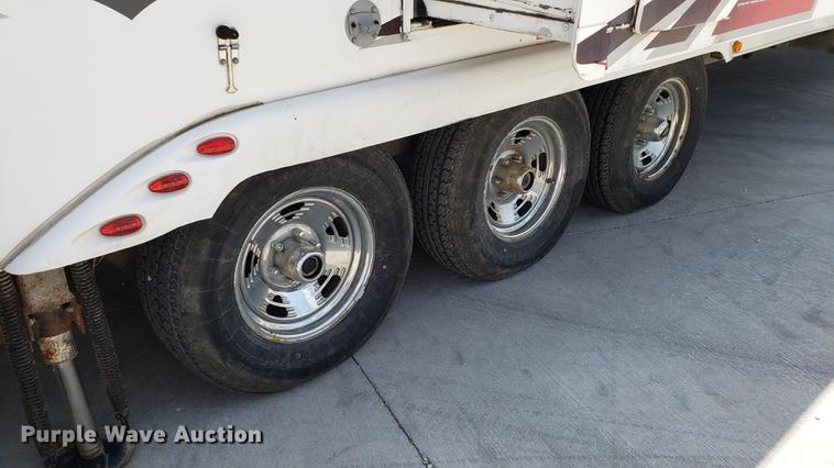 image for item DD4762 2008 Weekend Warrior Full Throttle toy hauler camper