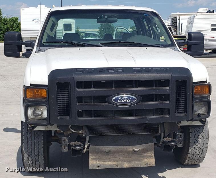 image for item DD4769 2010 Ford F250 Super Duty Crew Cab pickup truck