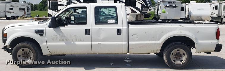 image for item DD4769 2010 Ford F250 Super Duty Crew Cab pickup truck