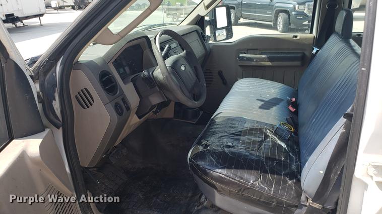 image for item DD4769 2010 Ford F250 Super Duty Crew Cab pickup truck