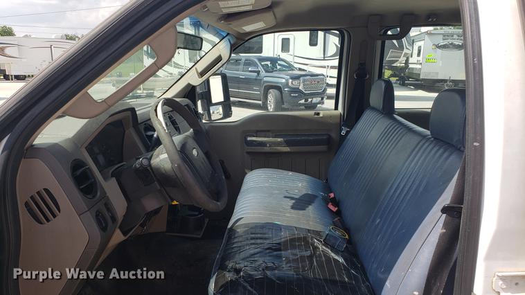 image for item DD4769 2010 Ford F250 Super Duty Crew Cab pickup truck