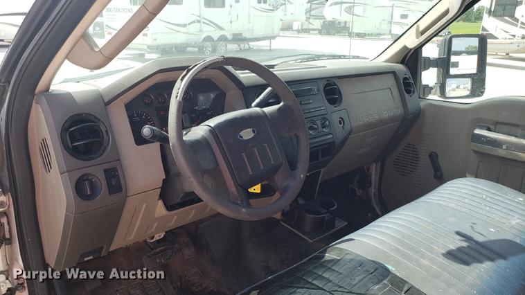 image for item DD4769 2010 Ford F250 Super Duty Crew Cab pickup truck