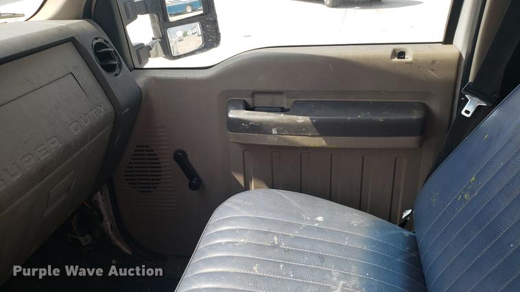 image for item DD4769 2010 Ford F250 Super Duty Crew Cab pickup truck