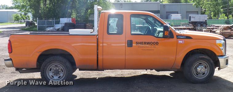 image for item DD6031 2013 Ford F250 Super Duty SuperCab pickup truck
