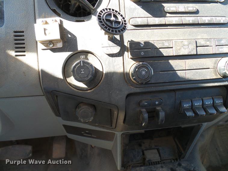 image for item DD6031 2013 Ford F250 Super Duty SuperCab pickup truck