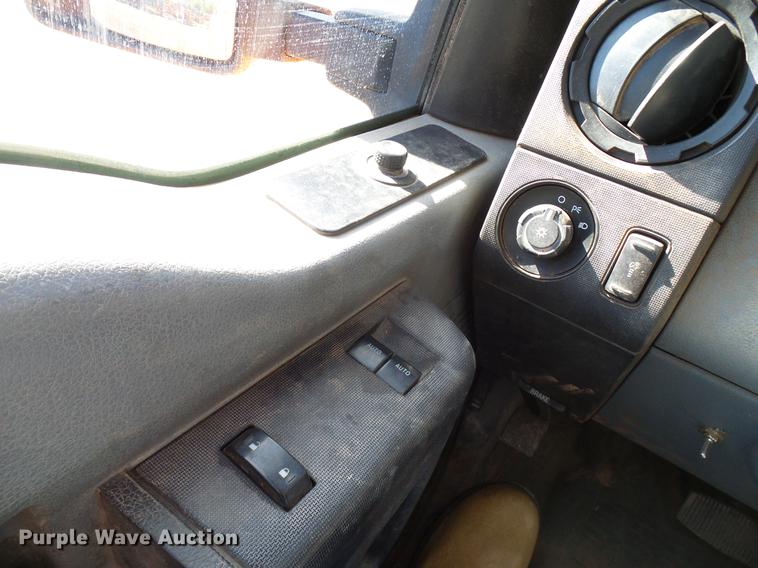 image for item DD6031 2013 Ford F250 Super Duty SuperCab pickup truck