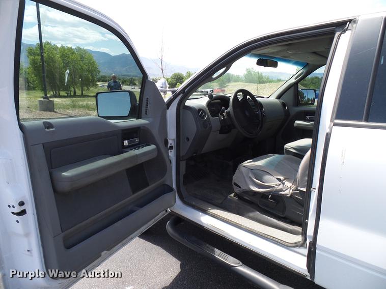 image for item DD6033 2006 Ford F150 SuperCab pickup truck