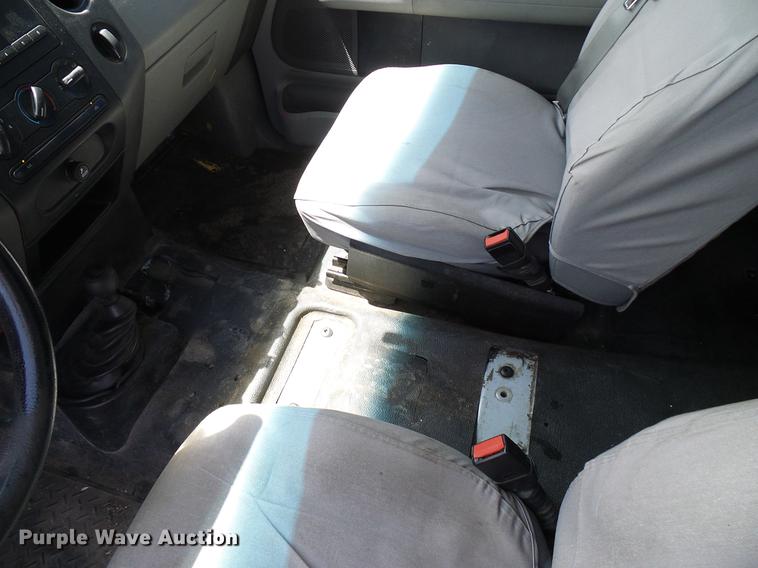 image for item DD6033 2006 Ford F150 SuperCab pickup truck