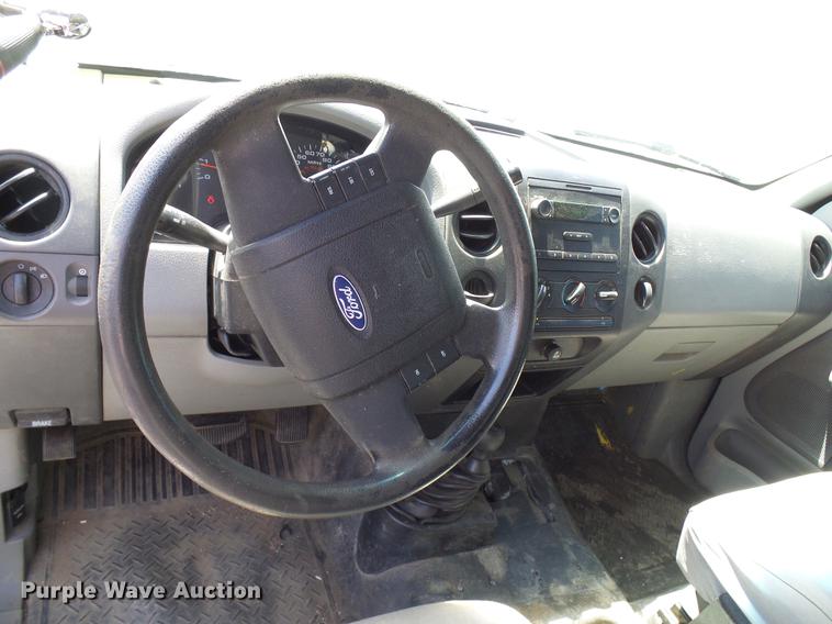 image for item DD6033 2006 Ford F150 SuperCab pickup truck