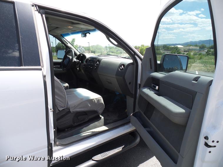 image for item DD6033 2006 Ford F150 SuperCab pickup truck